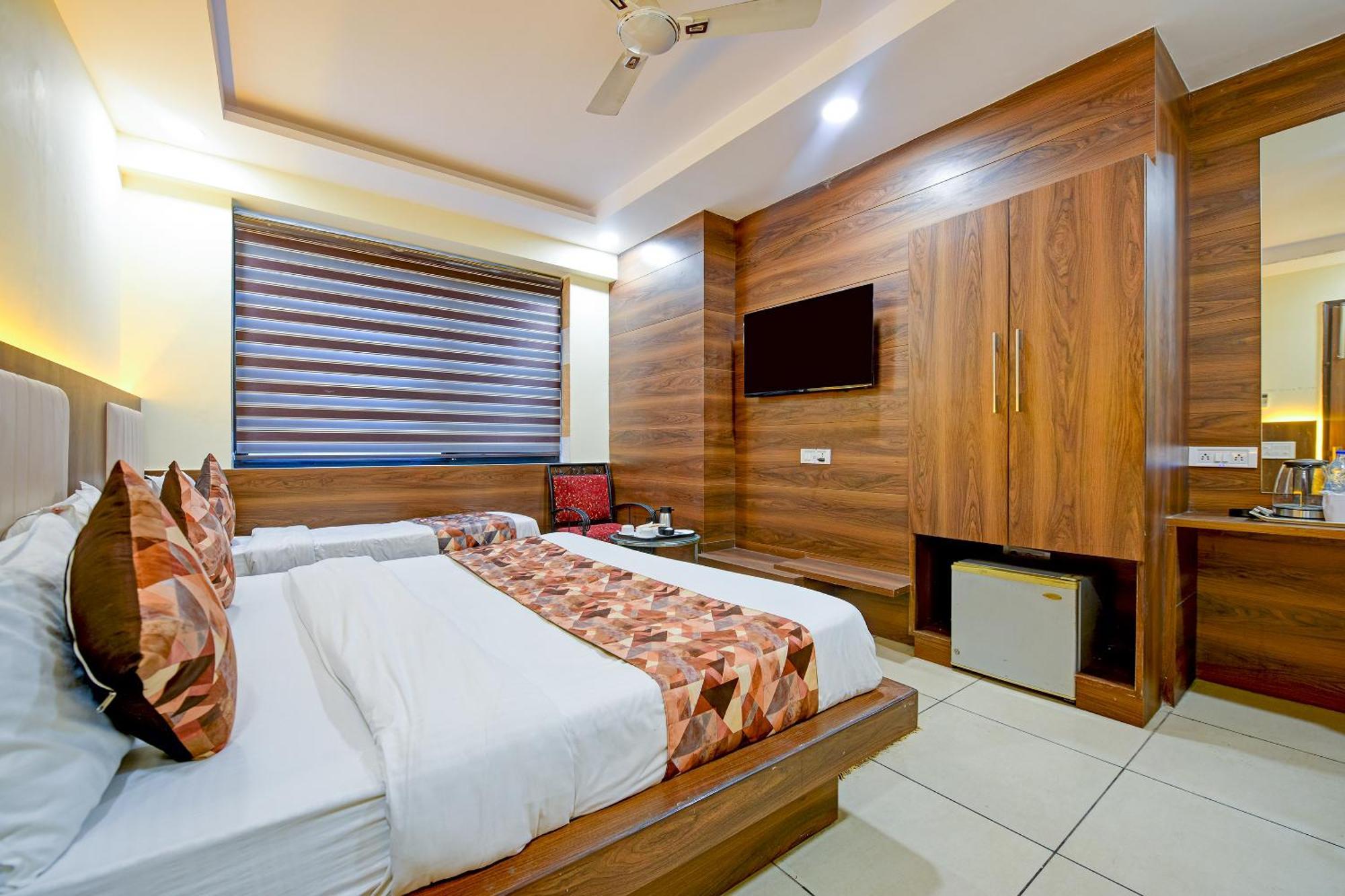 ניו דלהי Hotel Le Grand - Walk-In From Rk Ashram Metro Station מראה חיצוני תמונה