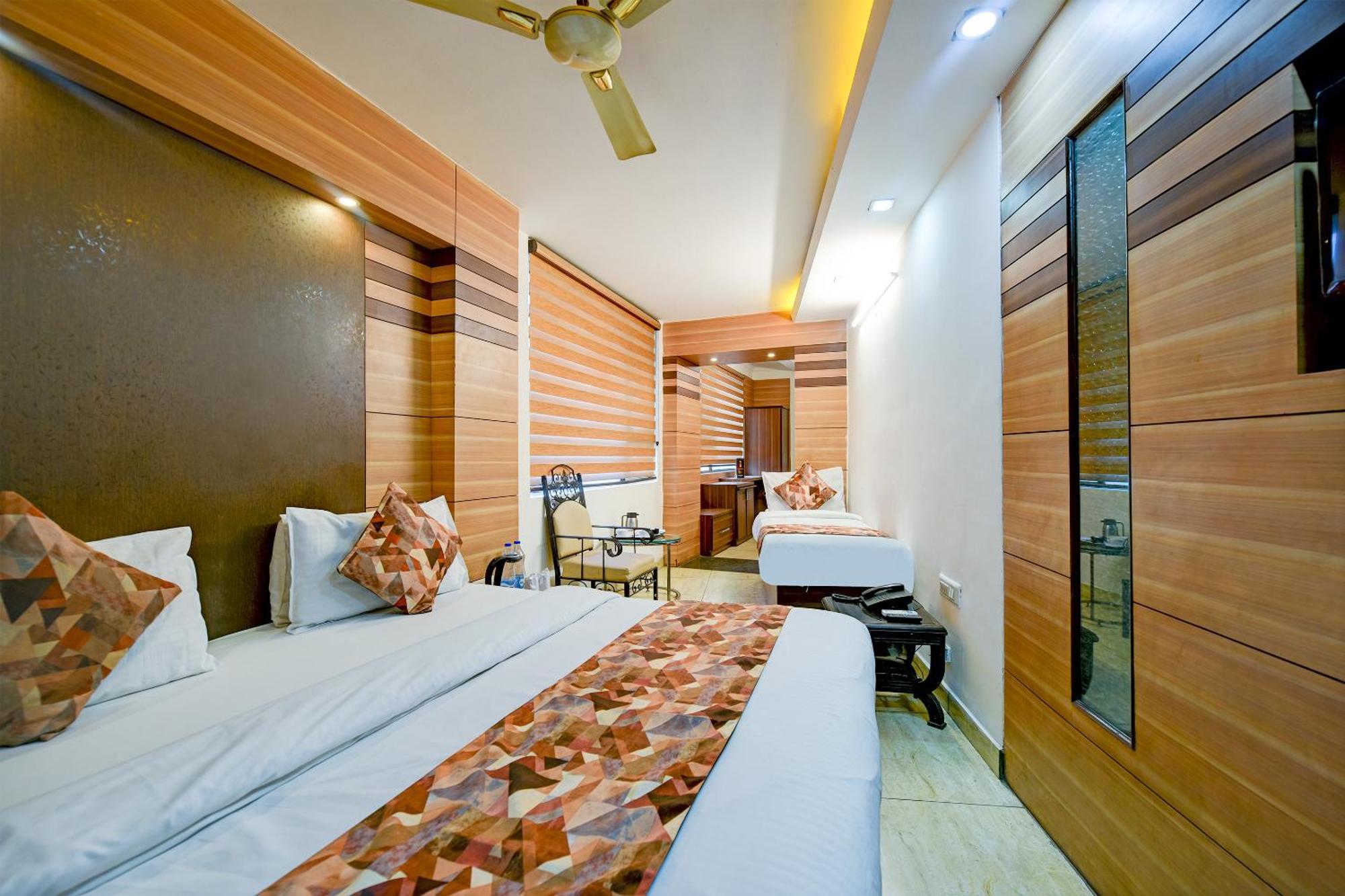 ניו דלהי Hotel Le Grand - Walk-In From Rk Ashram Metro Station מראה חיצוני תמונה